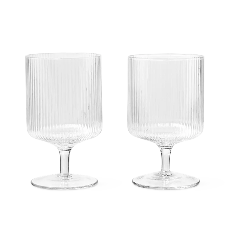earl-of-east-ferm-living-ripple-wine-glass-clear.png